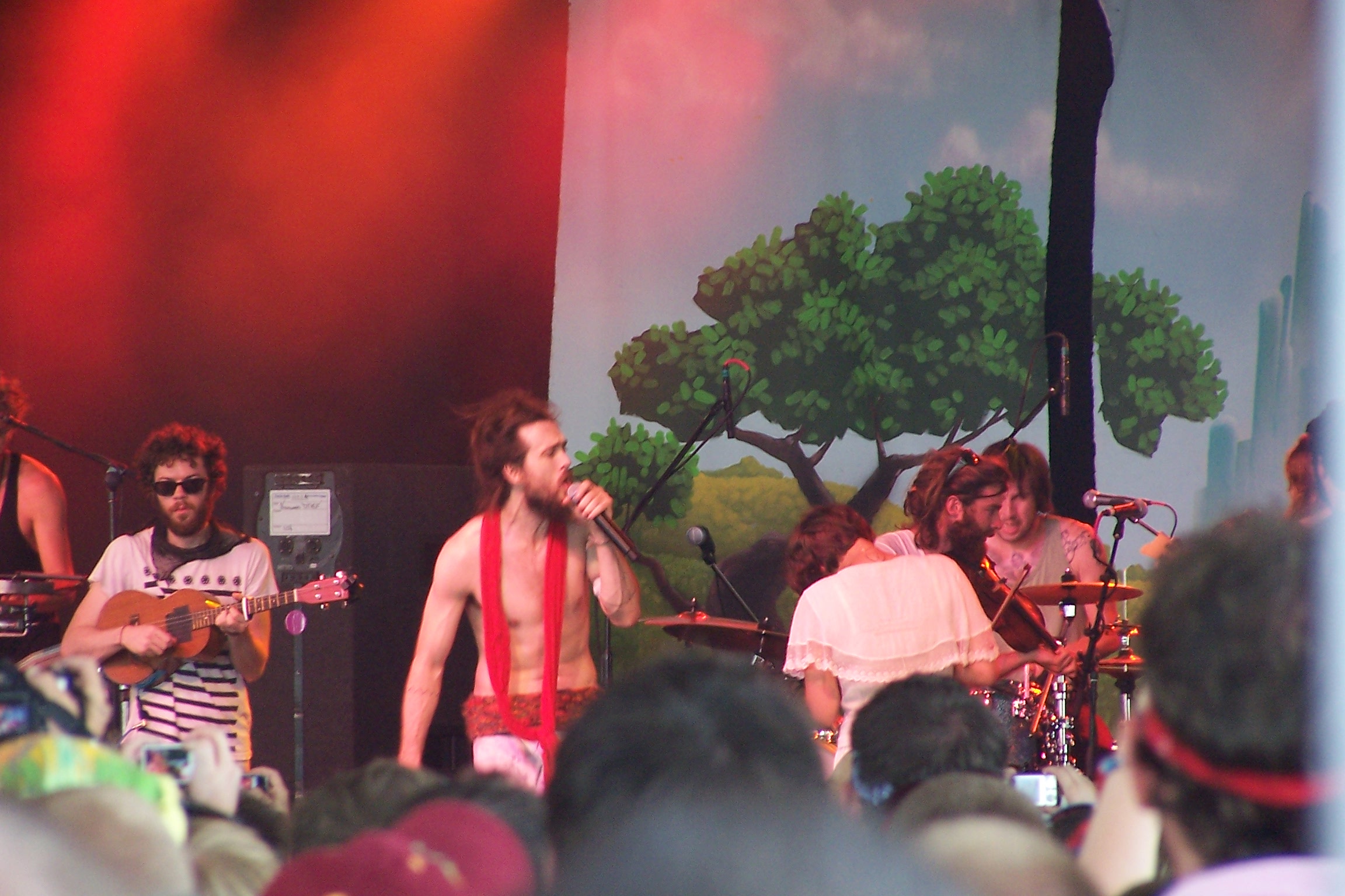 Edward Sharpe and the Magnetic Zeros Bonnaroo